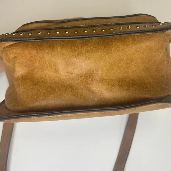 BEI BAO BAO Tom Clovers Brown Faux Leather Tassel Shoulder Bag - Picture 8 of 9